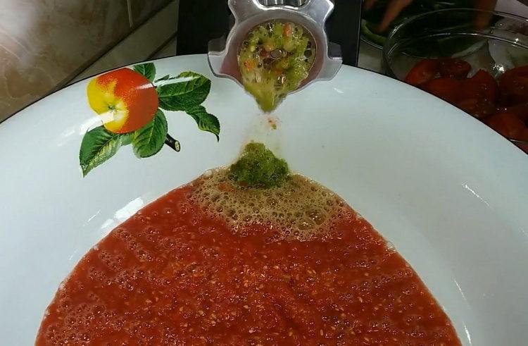 grind the ingredients