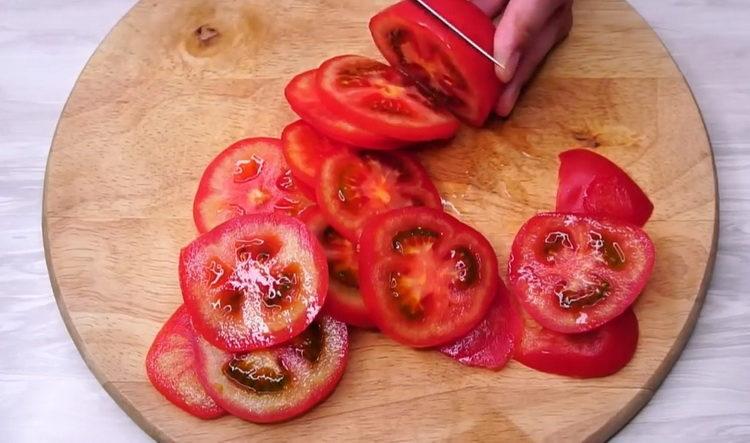 How to prepare a tomato snack