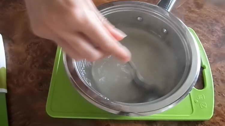 stir sugar until dissolved