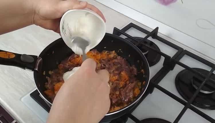 chicken liver in sour cream add sour cream