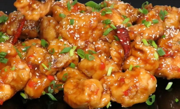 Delicious and flavorful chicken in orange sauce