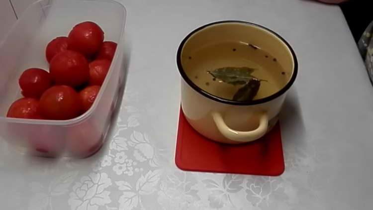 let the marinade cool