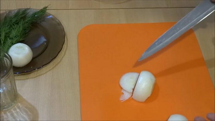 To cook, chop onion