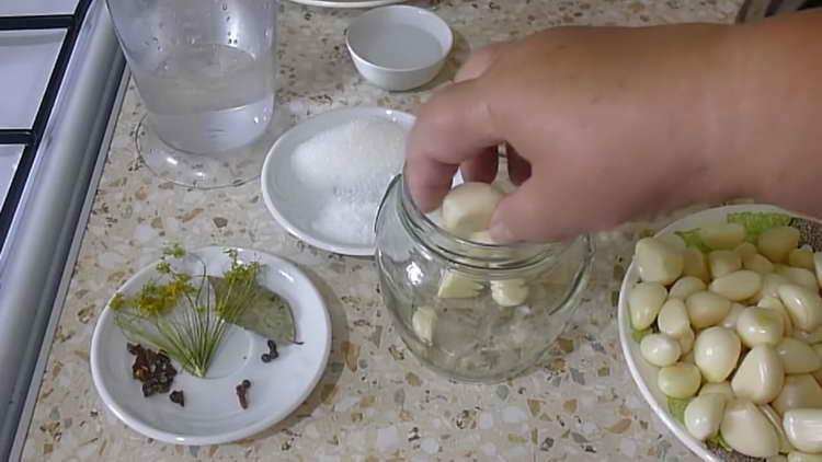 put the garlic in a jar