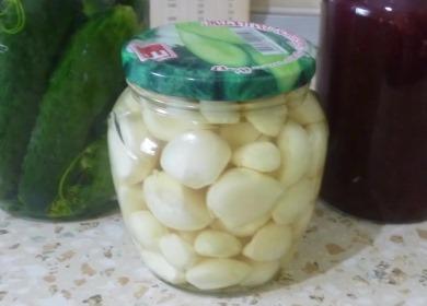 Pickled garlic for winter appetizer🥫