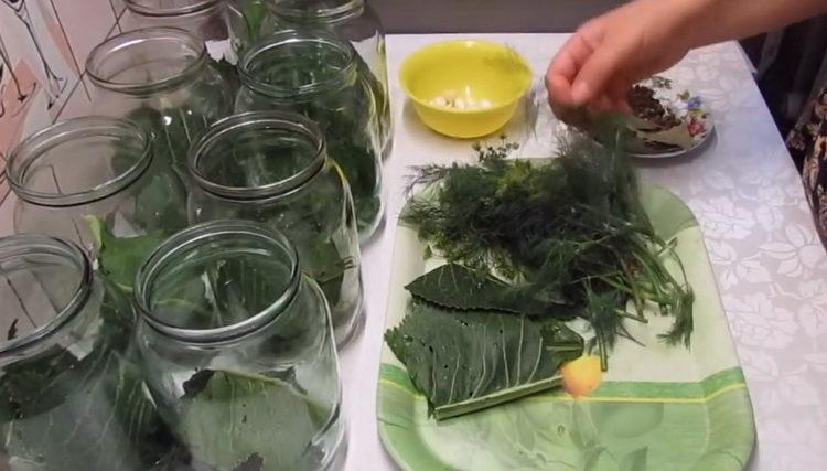 put the ingredients in a jar