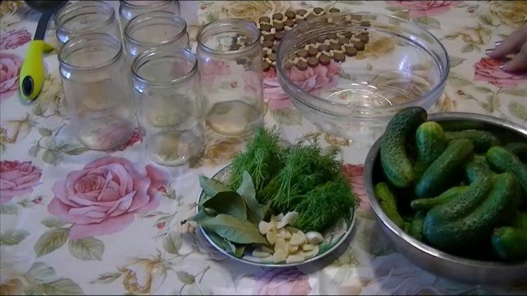 cucumbers with essences for the winter recipes