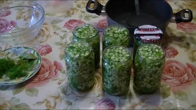 To prepare, pour the brine