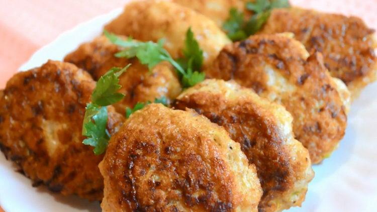 zucchini fritters ready