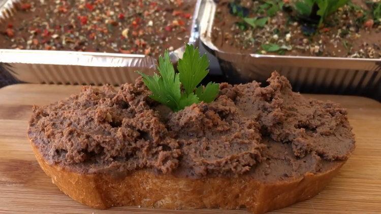 chicken liver pate at home ready