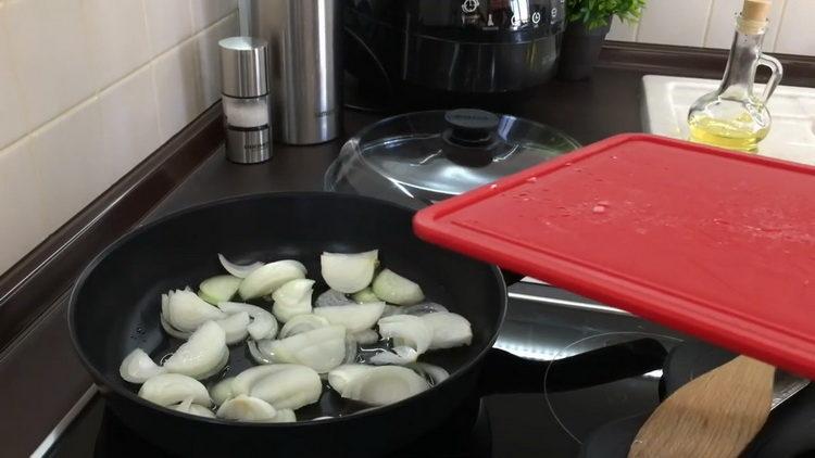 Toast, fry the onions