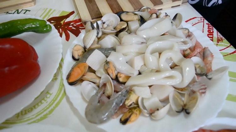 Prepare the ingredients for cooking.