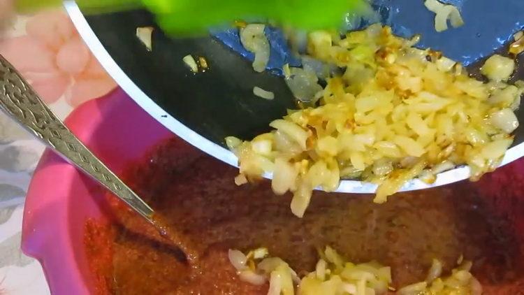 Mix the ingredients to cook.