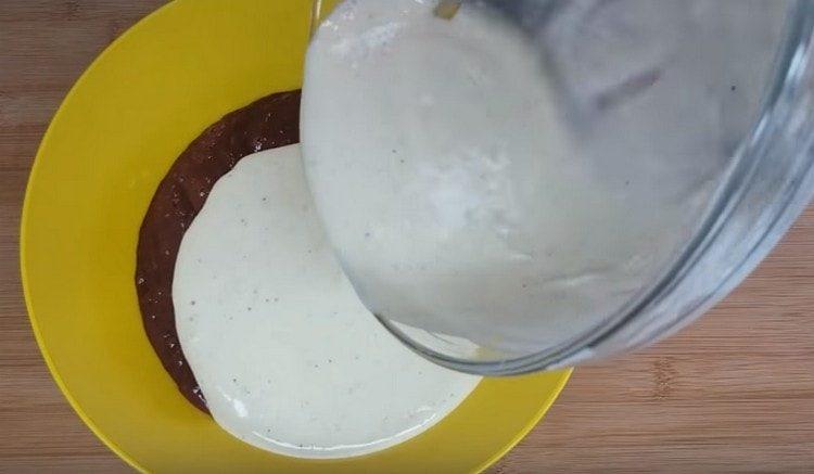 Pour the resulting dough into the liver mass.