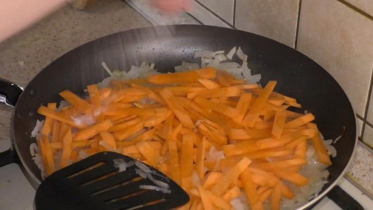 Fry vegetables for cooking