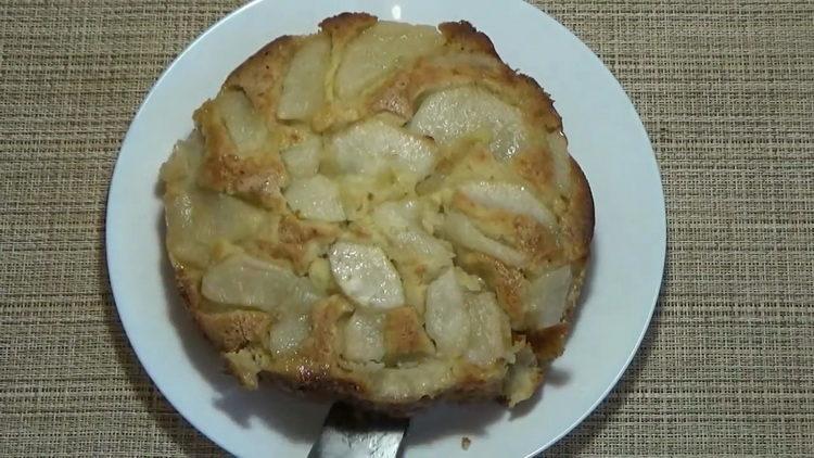 the pear pie is ready