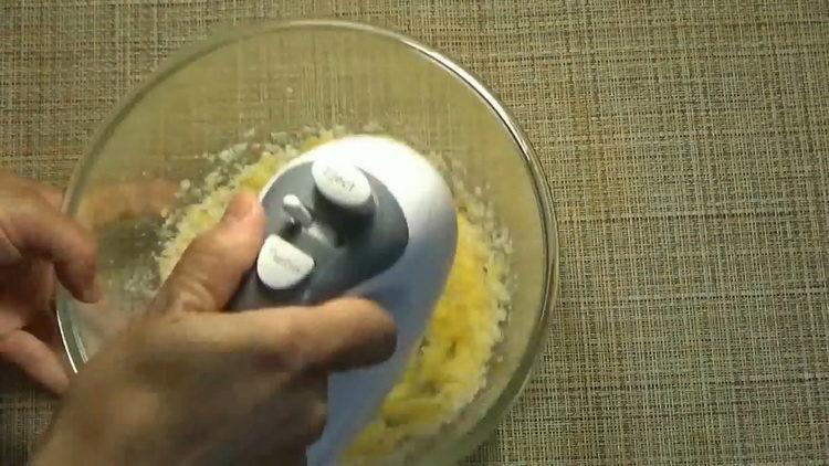 beat the ingredients