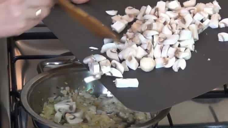 Mix the ingredients to cook.