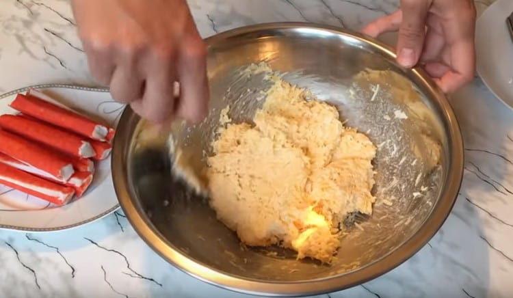 Add mayonnaise and mix well.