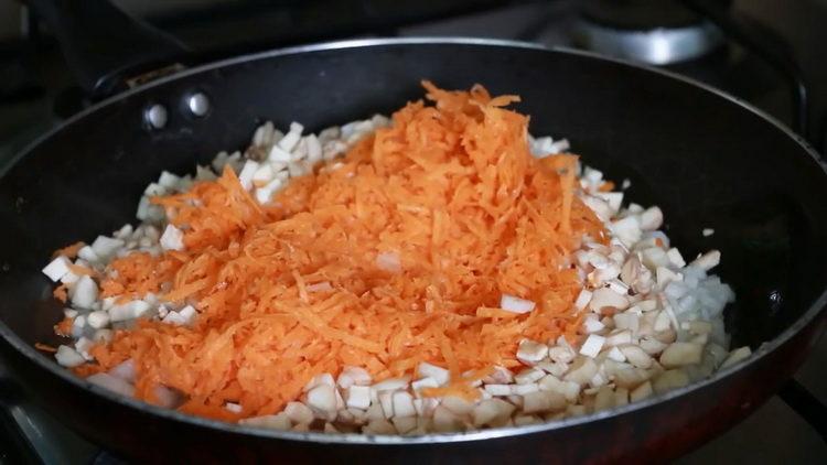 Toast, fry the ingredients