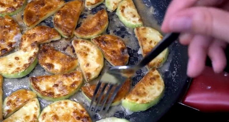 fry the zucchini