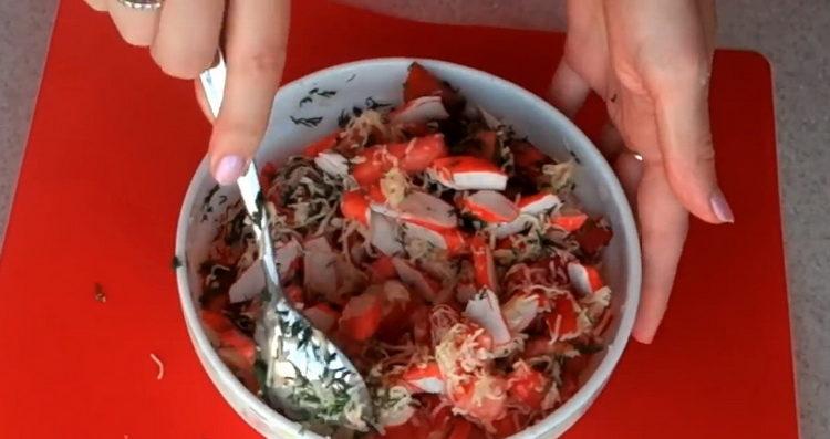 Mix the ingredients to cook.