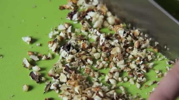 Chop nuts for cooking