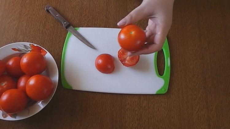 chop tomatoes