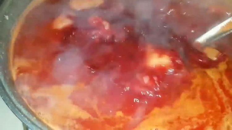 Prepare the ingredients for cooking.