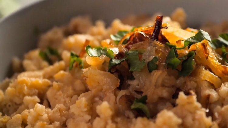 Mix the ingredients to cook.