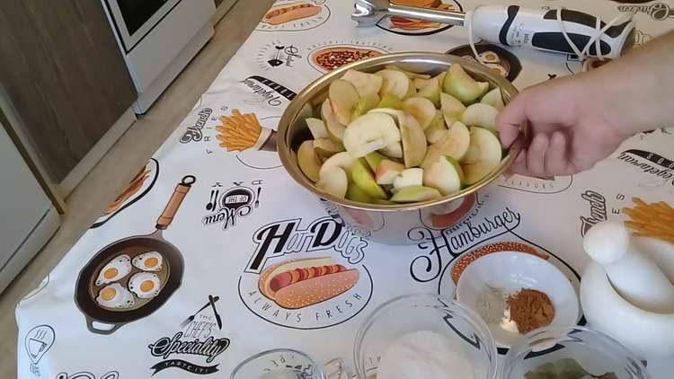 cut apples into slices
