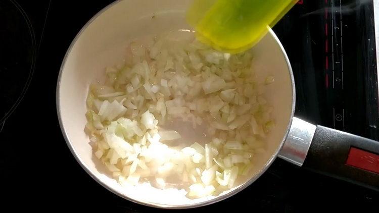 Fry vegetables for cooking