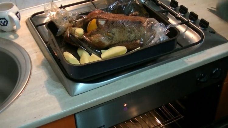 For cooking, chop potatoes