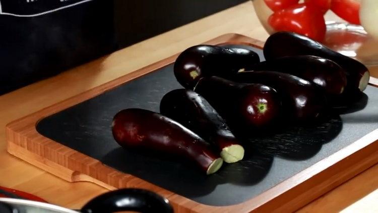 Cooking eggplant hey