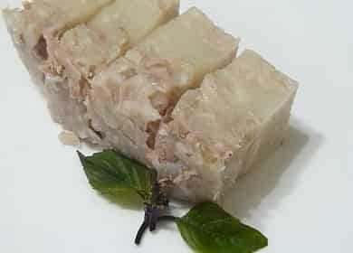 How to learn how to cook delicious jelly from pork shank according to a simple recipe 🥣