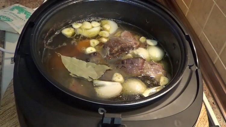 Put vegetables in a bowl to cook