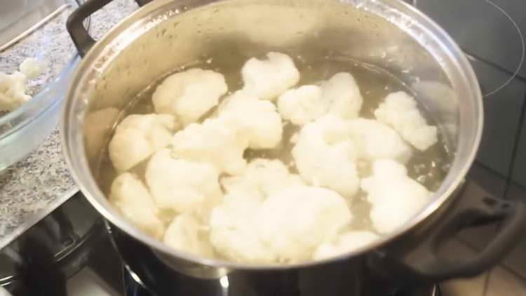 send cabbage to cook