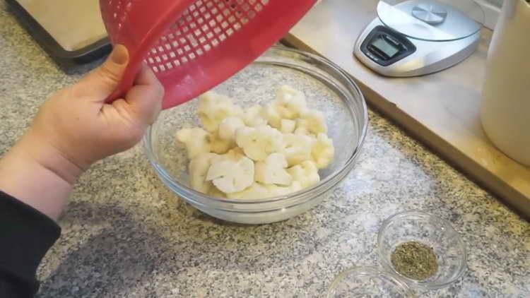 put the cabbage in a bowl