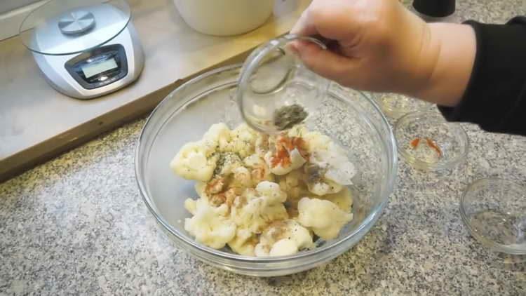 send spices to cabbage