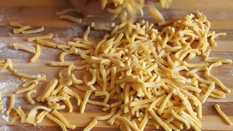 Prepare the dough for cooking