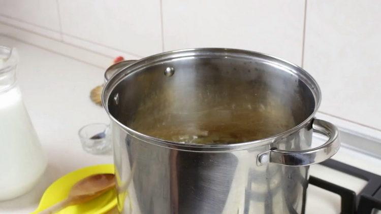 bring the ingredients to a boil