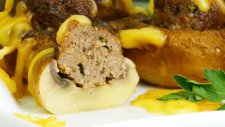 Prepare the ingredients for cooking.