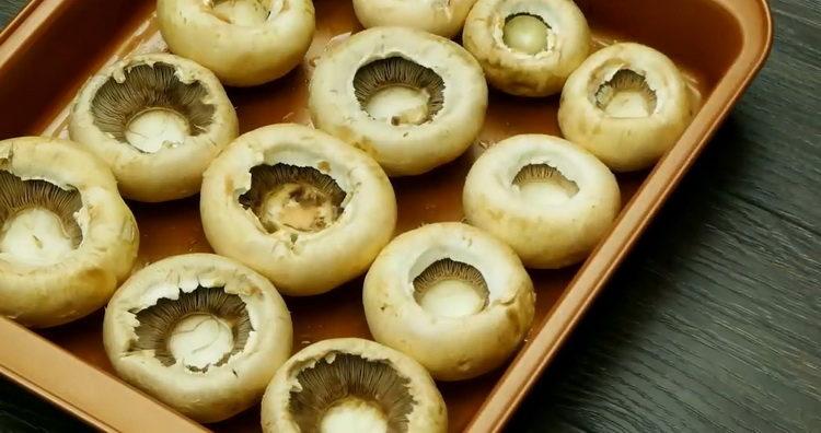 Prepare the ingredients for cooking.