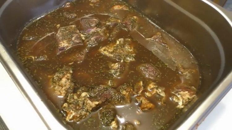 Mix the ingredients to cook.