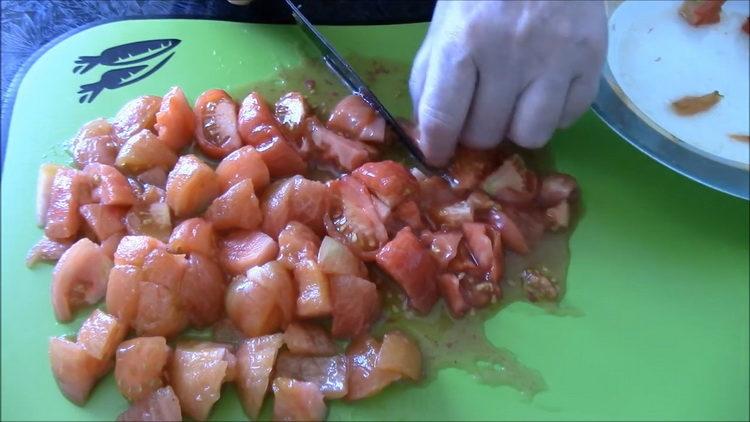 For cooking, chop the tomatoes