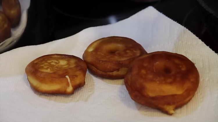 put apples on paper towels