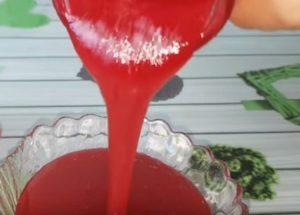 We prepare for the winter delicious red currant jam according to a step-by-step recipe with a photo.