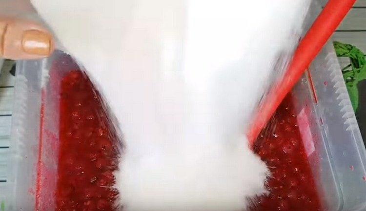 Add the remaining sugar and mix again.