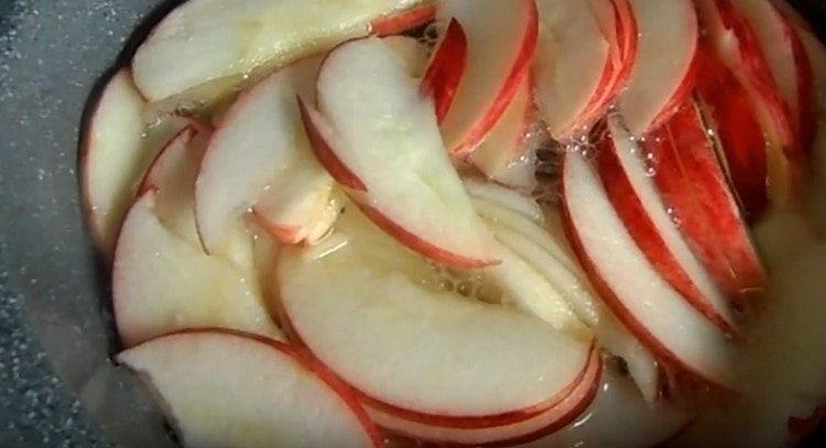 Blanch apples in boiling water.