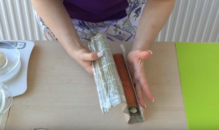 We give the roll a beautiful shape.